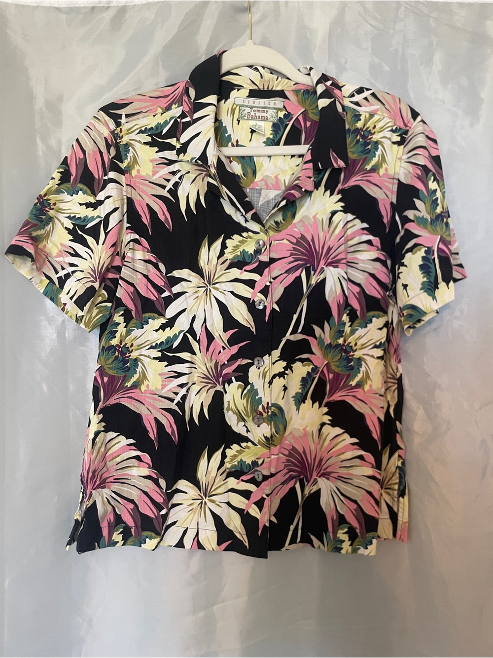 Tommy Bahama Black Tropical Print Button-Up Short Sleeve Top
